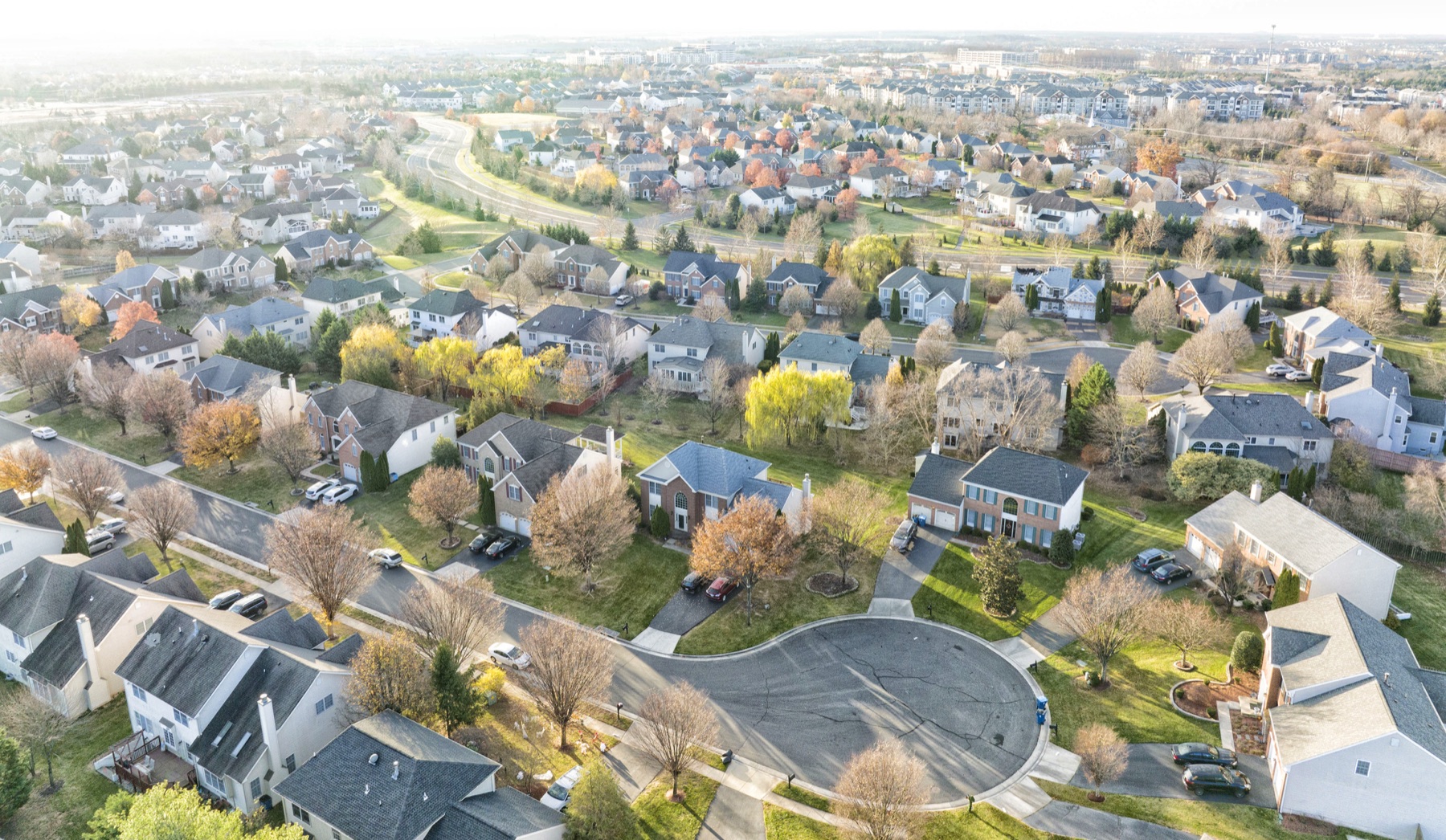 Aerial view of an Ashburn, Virginia neighborhood